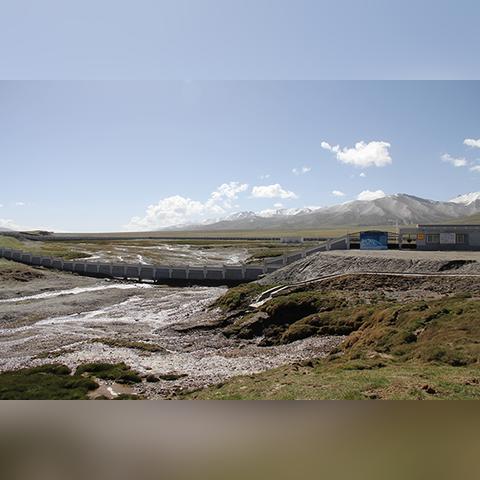 《红色沙漠》口碑两极分化 福布斯力挺:像极了黑神话