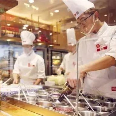 贾国龙新店定价遭质疑 回应：在改 新增免费续面服务