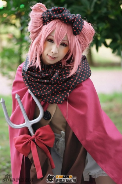 日本模特COS棕色尘埃2魔法少女ut妈,露脐造型大雷却超吸睛! 日本模特COS棕色尘埃2魔法少女ut妈,露脐造型大雷却超吸睛!