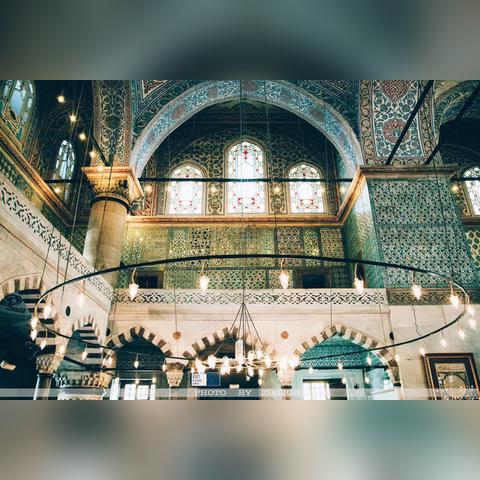 土耳其女星直言光腿穿短裙丑，你是否和她想法一致？