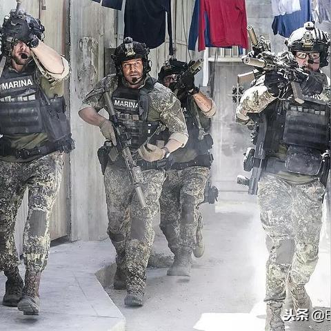 黑鹰坠落通关率不足30%?三角洲5硬核战术重构指南 黑鹰坠落通关率不足30%?三角洲5硬核战术重构指南