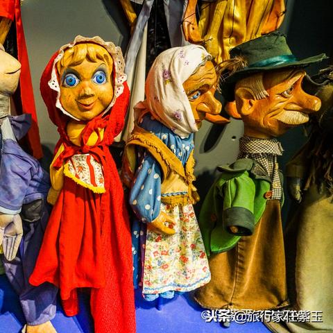 类型定位，当捷克木偶戏撞上霓虹弹幕