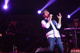 惊！萧敬腾演唱会上爆黄梗，称内裤下是挪威的森林