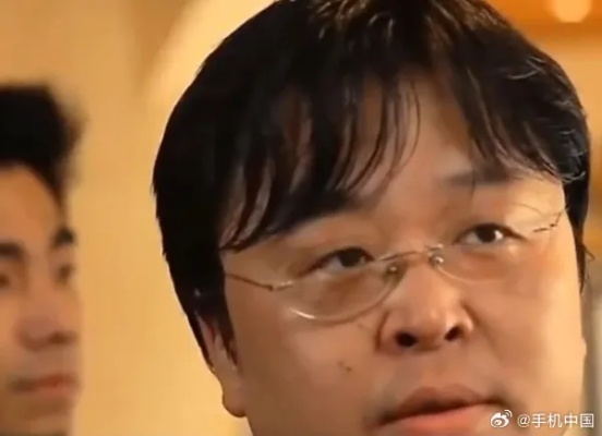 罗永浩自嘲唯一恐惧，复刻星巴克扇耳光名场面引关注