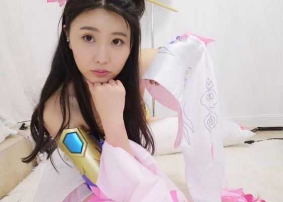 LOL阿怡代打事件7年复盘,从天才少女到行业禁赛的代打产业链全揭秘 LOL阿怡代打事件7年复盘,从天才少女到行业禁赛的代打产业链全揭秘