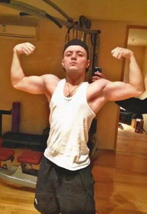 甲亢哥健身一年变化引热议,网友直呼要去健身 甲亢哥健身一年变化引热议,网友直呼要去健身