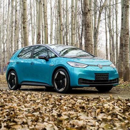 瘾这么大？司机货车里面装赛车模拟器堵车就开一局