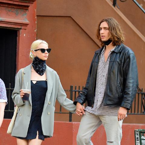 东京红毯,安雅·泰勒-乔伊惊艳亮相日本 东京红毯,安雅·泰勒-乔伊惊艳亮相日本