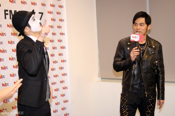 周杰伦自曝求婚内幕,服务员全是演员 周杰伦自曝求婚内幕,服务员全是演员