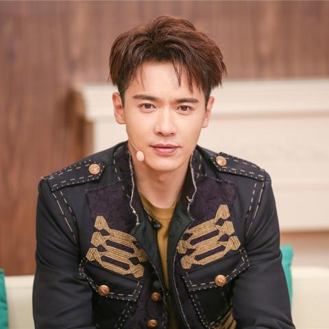 丑闻缠身原型人物批悉尼妹演技，争议再升级