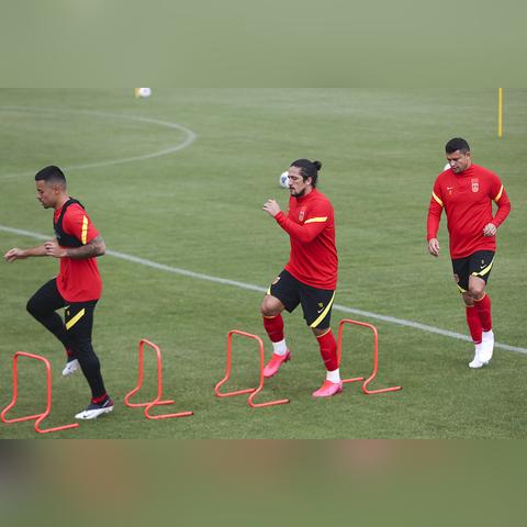 2026年最新奇迹私服发布网怎么选？老玩家揭秘3大防坑法则与实时开服表