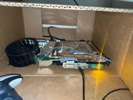 废纸壳组装的丐版PS5PRO,真能硬玩半年? 废纸壳组装的丐版PS5PRO,真能硬玩半年?