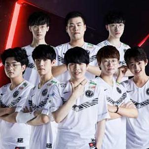 惊天反转!《英雄联盟》FPX前打野澄清假赛谣言:熬出头了赛场见 惊天反转!《英雄联盟》FPX前打野澄清假赛谣言:熬出头了赛场见