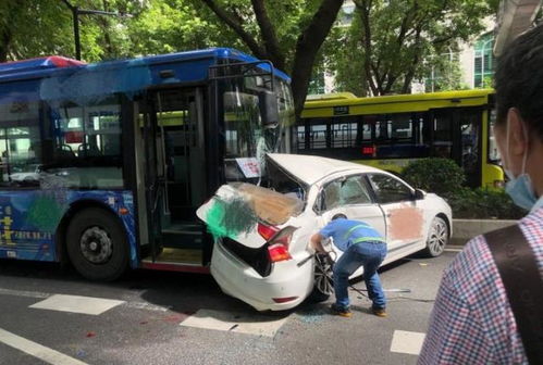 韩国网友偷广州街景图称是首尔！公交车写着广州公交