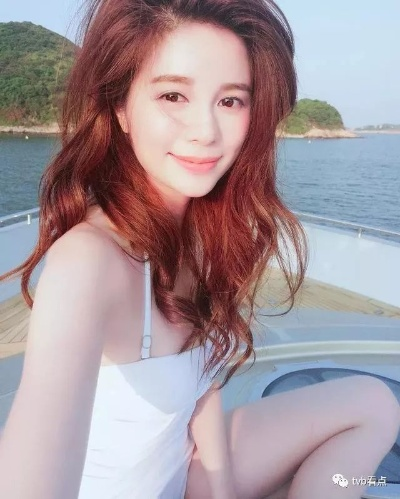 落选港姐疑遭雪藏？晒大尺度照救人气