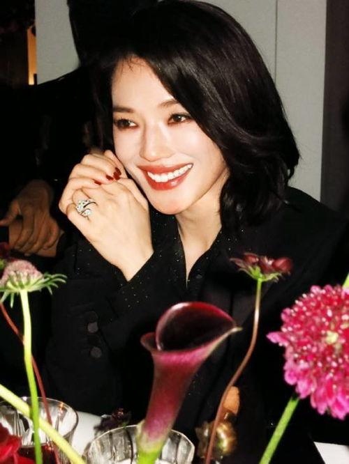 47岁朱莉松弛有光,50岁舒淇却眼神空洞,世纪同框反差惊人! 47岁朱莉松弛有光,50岁舒淇却眼神空洞,世纪同框反差惊人!